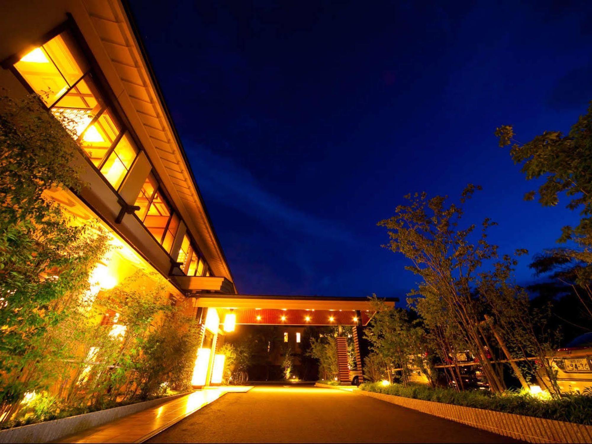 由布院 ユウベルホテル 由布市 エクステリア 写真